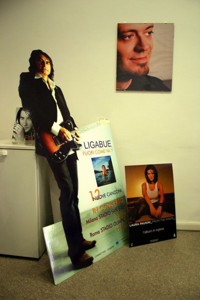 Day5-Warnermusic